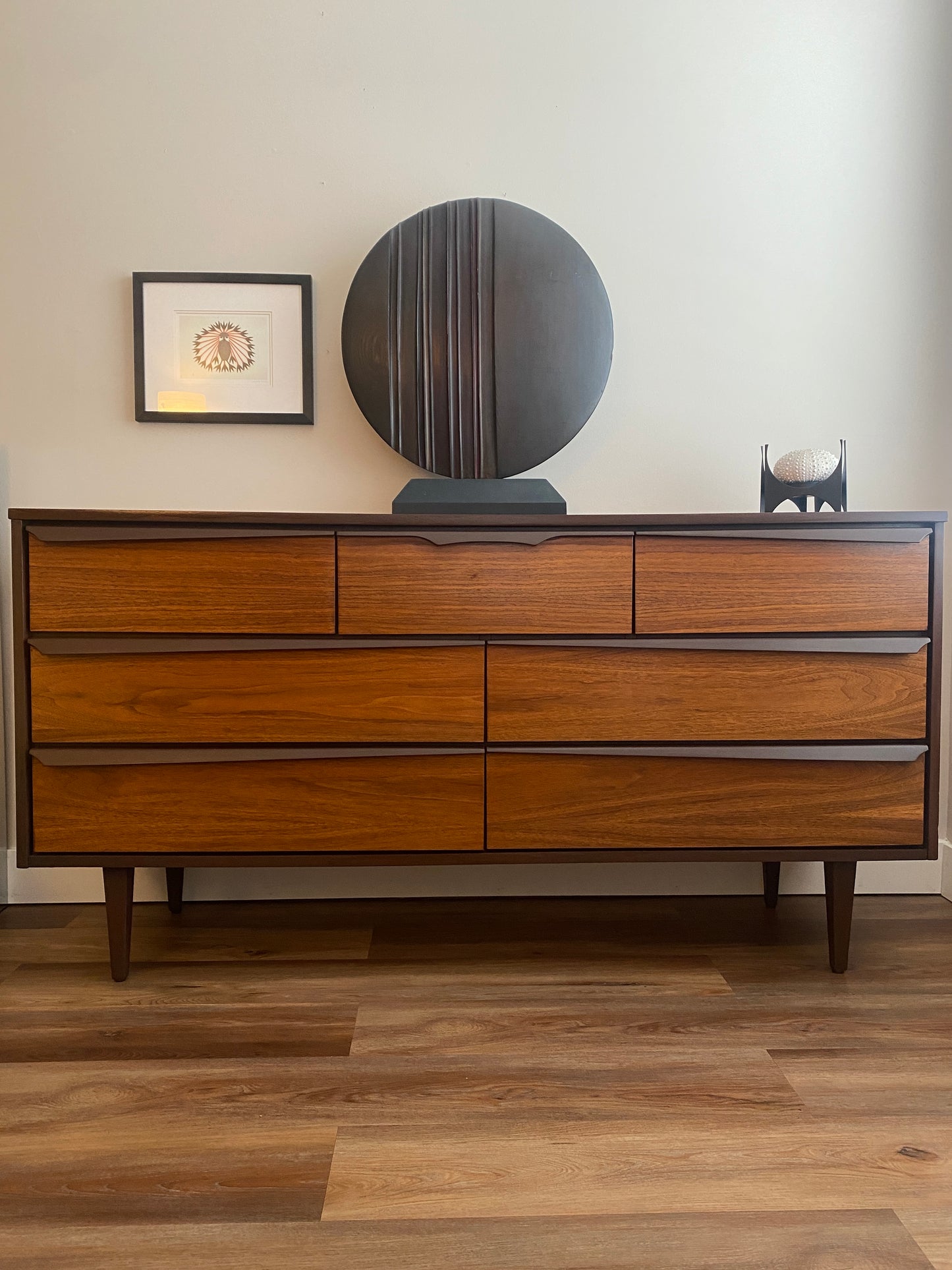 Vintage Mid Century Modern 7 Drawer Dresser with Angled Pulls by Vic Art for Victoriaville Furniture