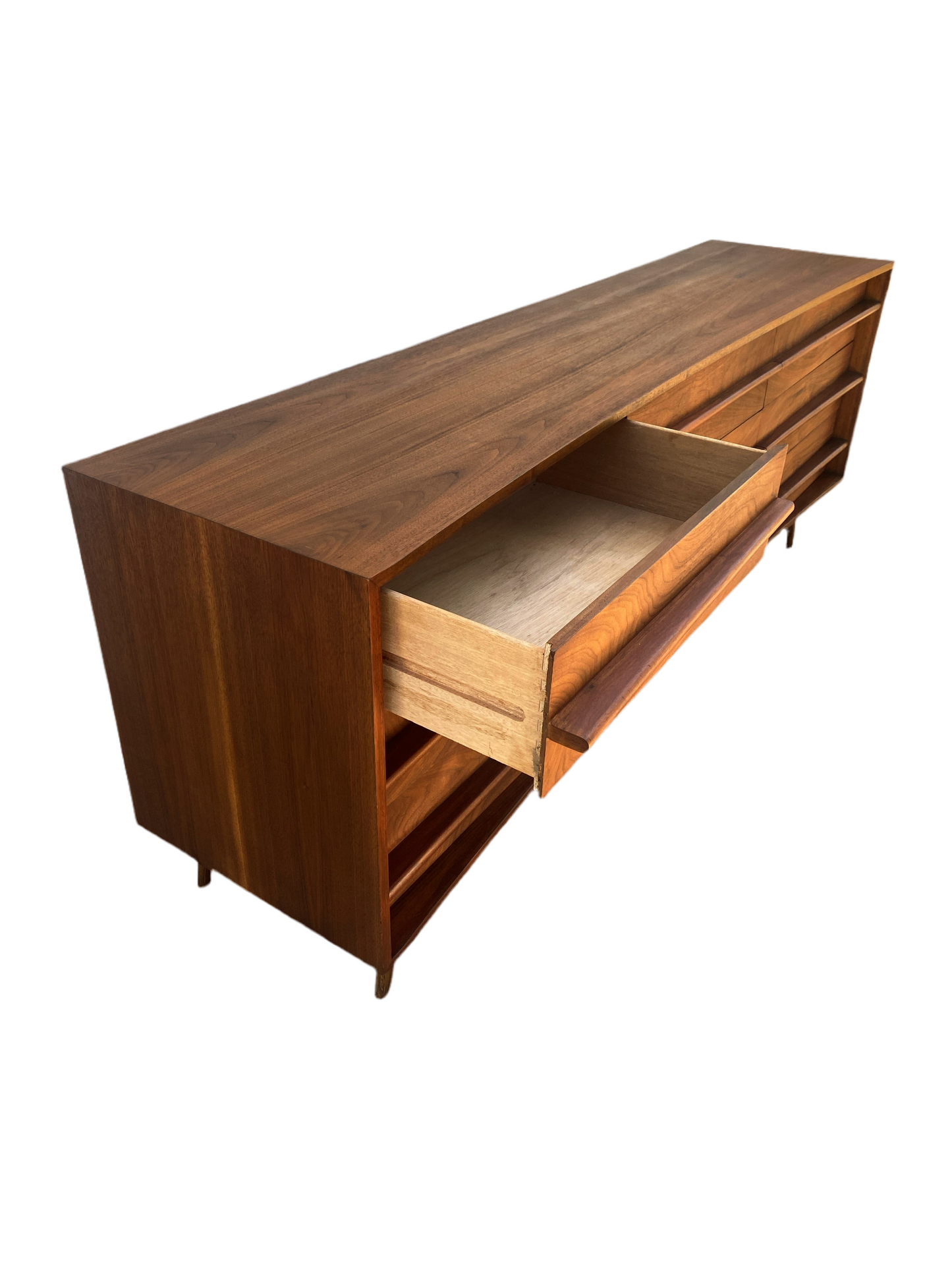 Vintage Mid Century Modern Young Manufacturing Co. Walnut Veneer Dresser