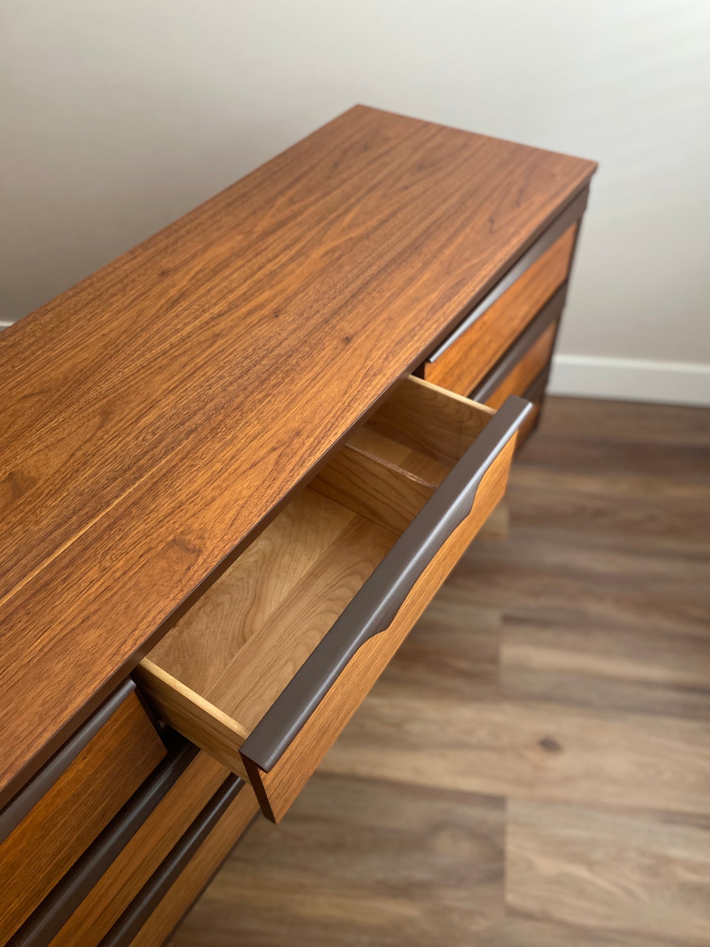 Vintage Mid Century Modern 7 Drawer Dresser with Angled Pulls by Vic Art for Victoriaville Furniture