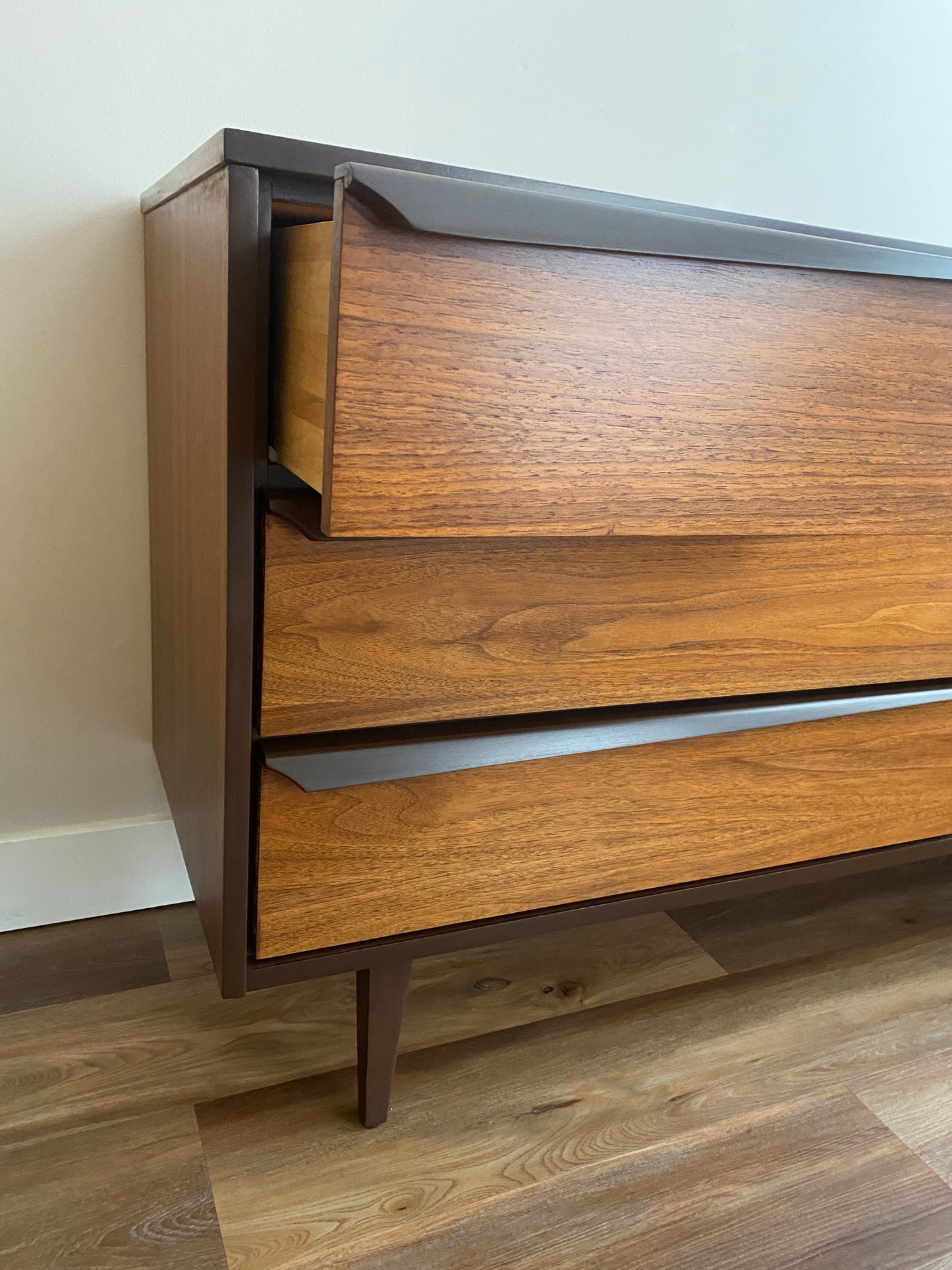 Vintage Mid Century Modern 7 Drawer Dresser with Angled Pulls by Vic Art for Victoriaville Furniture