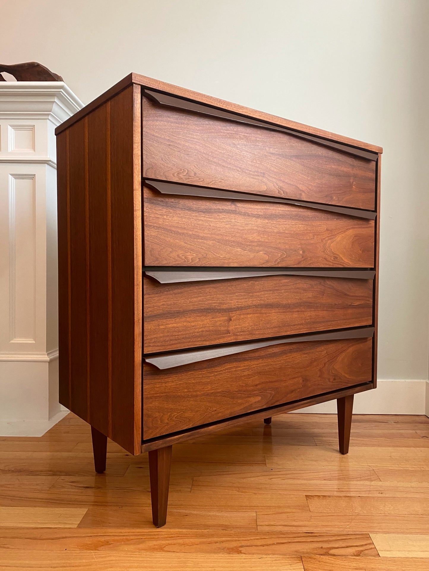 Vintage Mid-century Modern Vic Art 4 Drawer Tall Dresser