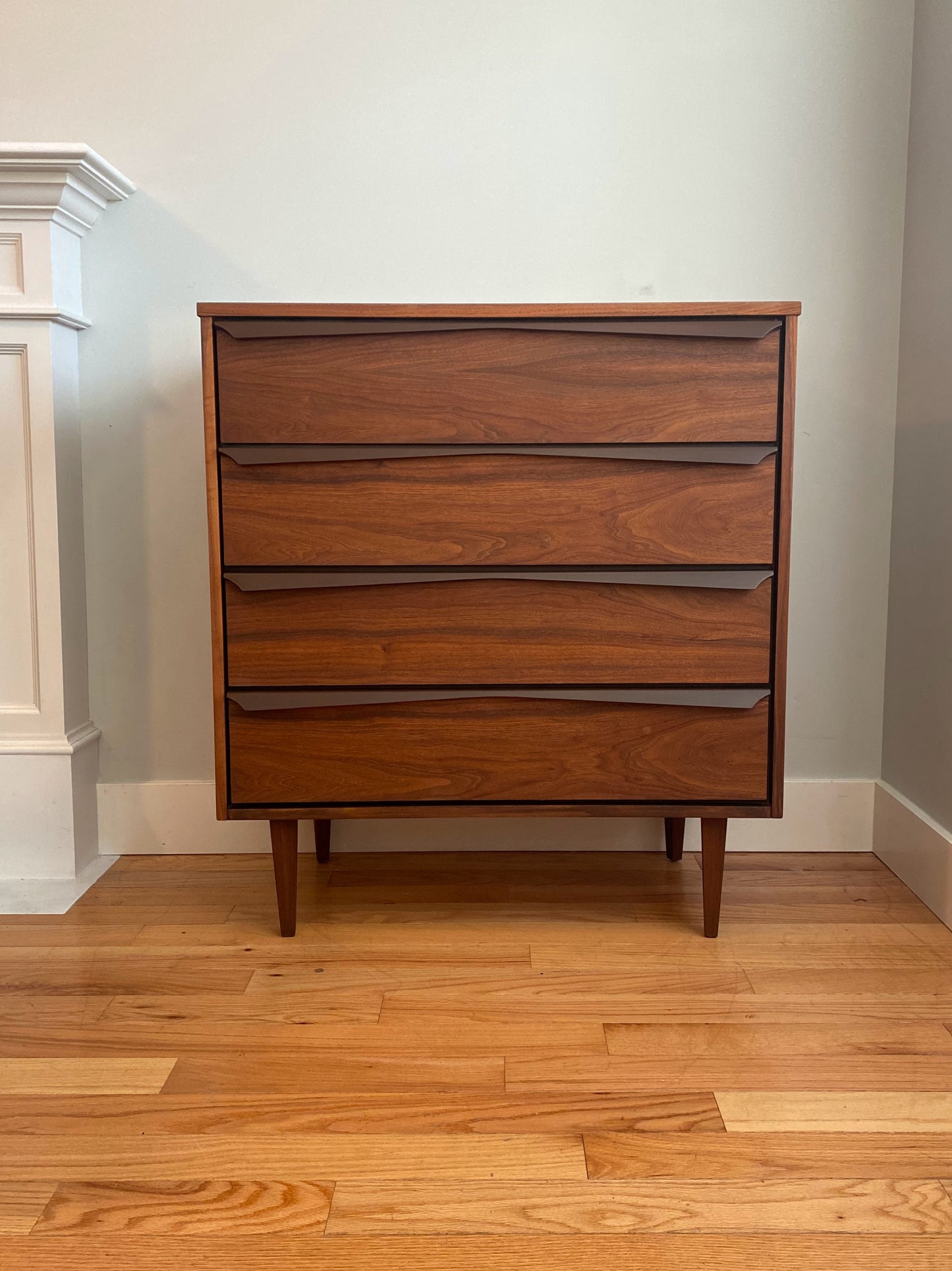 Vintage Mid-century Modern Vic Art 4 Drawer Tall Dresser