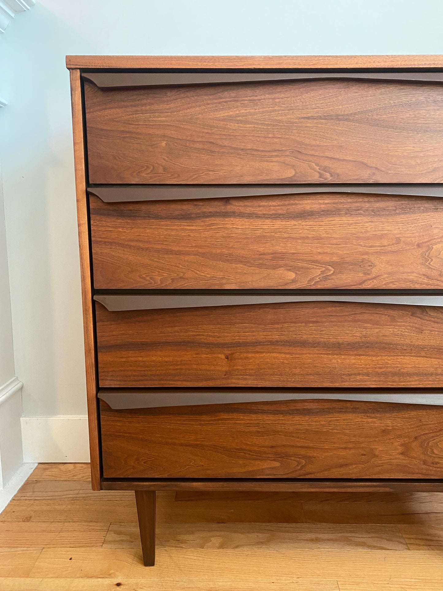 Vintage Mid-century Modern Vic Art 4 Drawer Tall Dresser