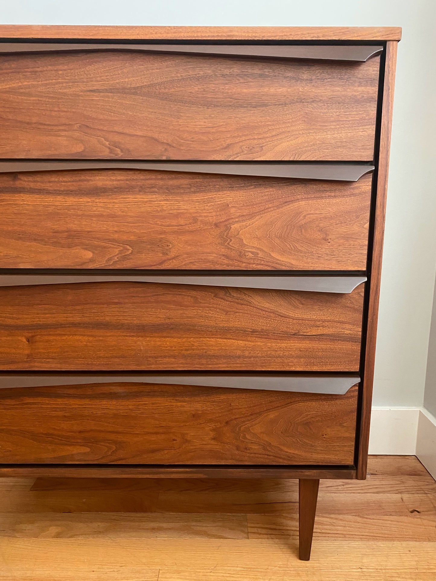 Vintage Mid-century Modern Vic Art 4 Drawer Tall Dresser