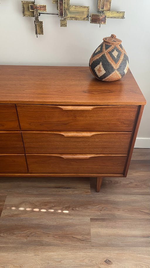 Vic Art Mid Century Modern Walnut 6 Drawer Dresser