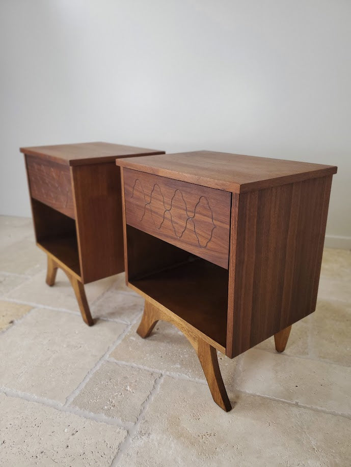 Mid Century Modern Walnut Nightstands - Matching Pair