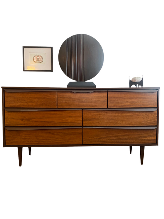 Vintage Mid Century Modern 7 Drawer Dresser with Angled Pulls by Vic Art for Victoriaville Furniture