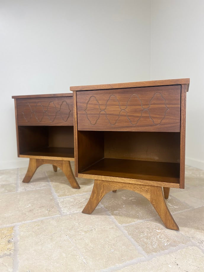 Mid Century Modern Walnut Nightstands - Matching Pair